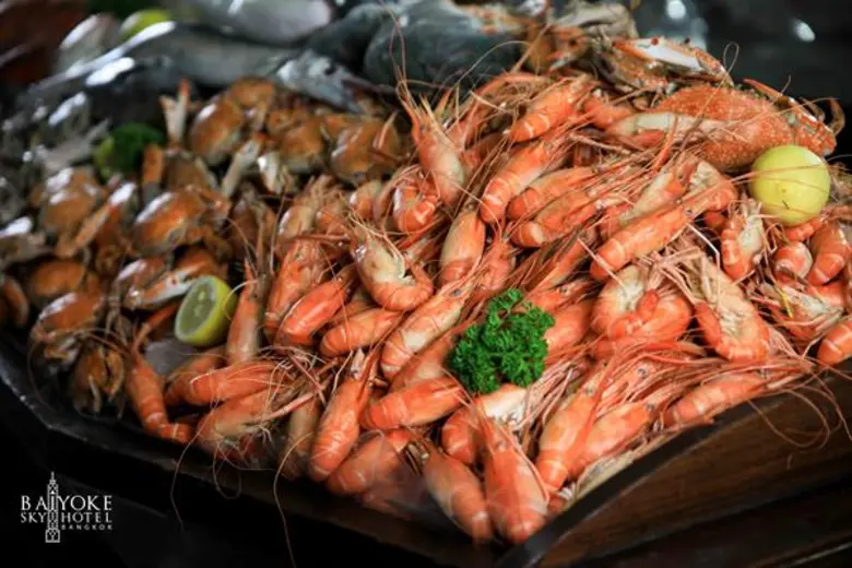 ฉลอง “วันพ่อ” อย่างยิ่งใหญ่ 5 ธ.ค.61 นี้ ครั้งแรกในรอบ 20 ปี รับโชคถึง 7 ชั้น! ที่โรงแรมใบหยกสกาย