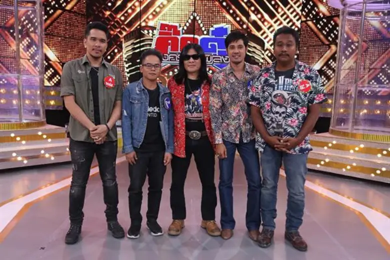 “อ.ไข่ มาลีฮวนน่า” ขนเพลงฮิต อุ่นเครื่องเอาใจสาวกเพื่อชีวิตก่อนคอนเสิร์ตจริง พร้อมตามหาสุดยอดแชมป์เงาเสียง ใน “กิ๊กดู๋”