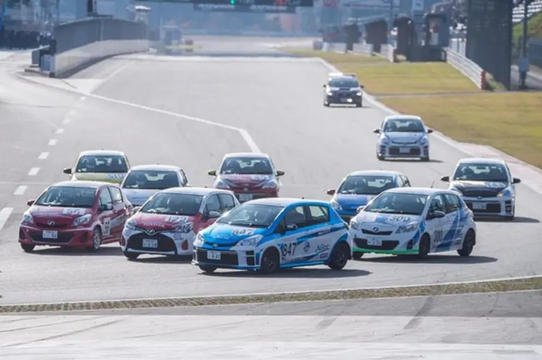 สองนักแข่งไทย ใจสู้! "ชนินชา-พุทธมนต์" ร่...