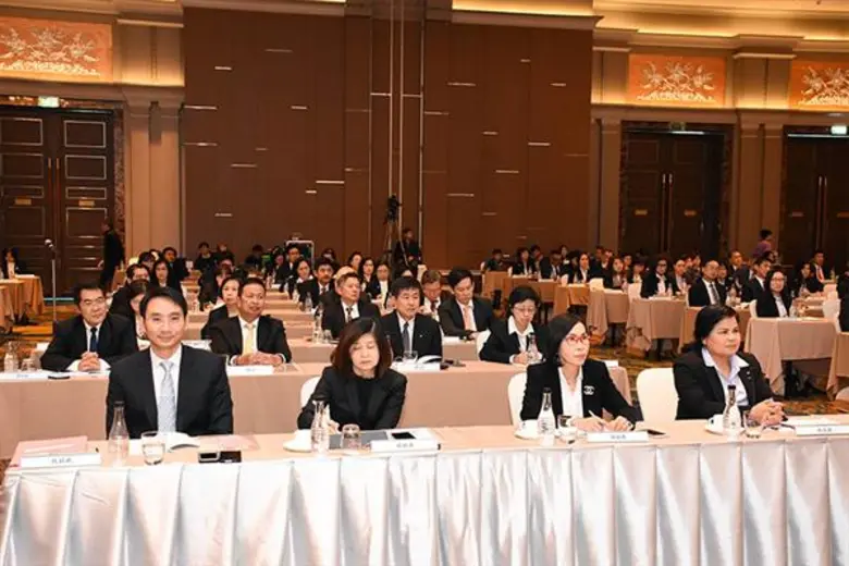 นายเอกนิติ นิติทัณฑ์ประภาศ อธิบดีกรมสรรพา...