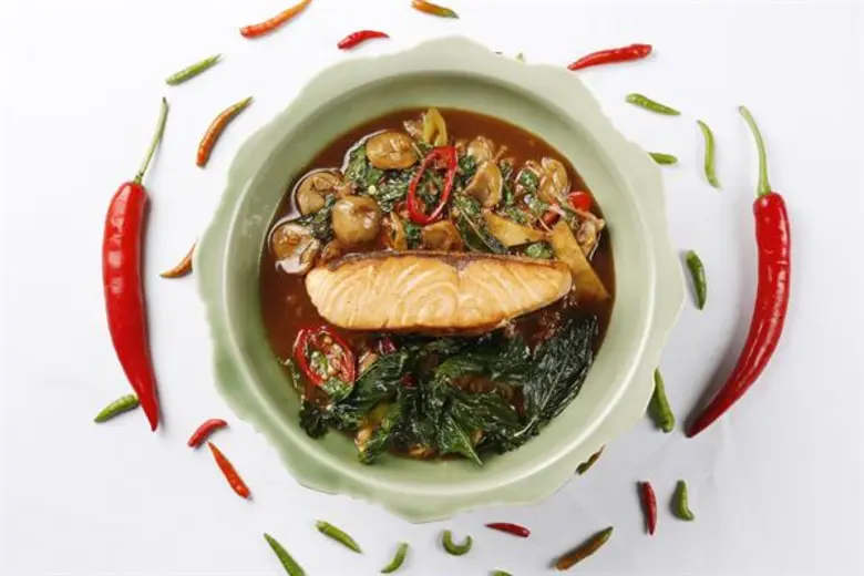 โรงแรมแชงกรี-ลา กรุงเทพฯ เชิญคุณพร้อมครอบ...