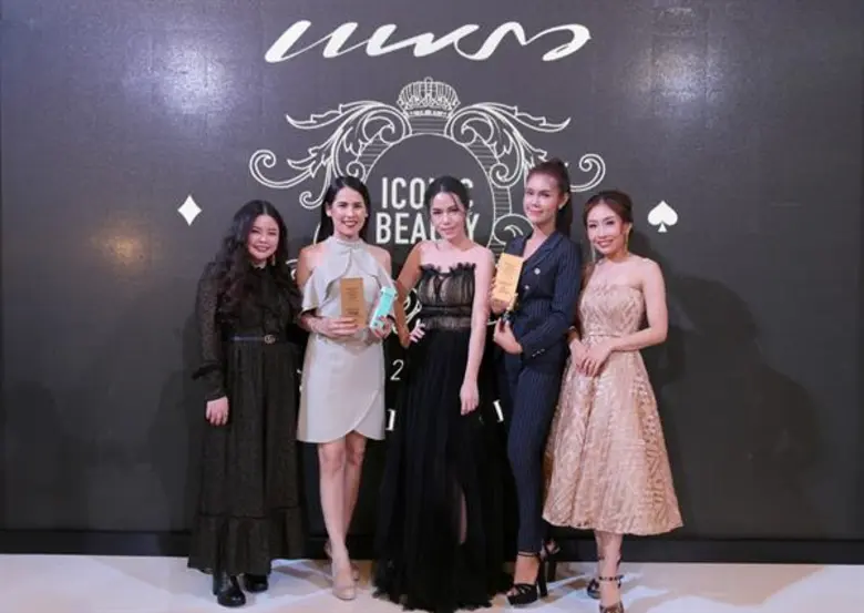 คุณเกียรติเสรี ปันกาที และคุณมนัสนันท์ ยั...