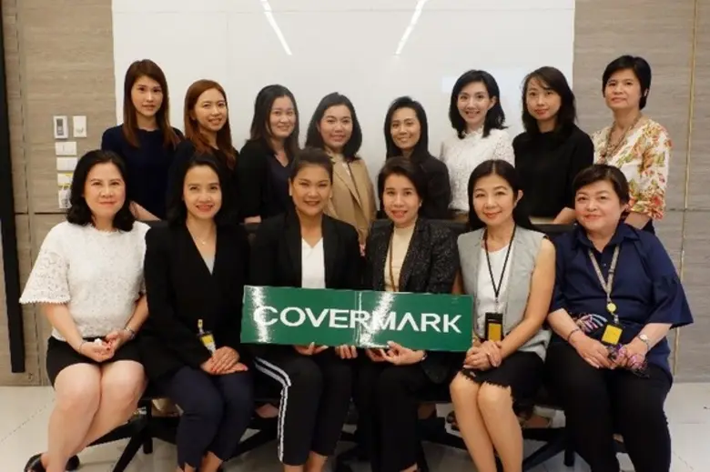 สุวภา ศิริวรรณ หัวหน้าหน่วยอบรมการแต่งหน้...