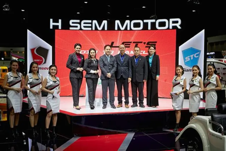 จากภาพ นายวันชัย ลี้นะวัฒนา กรรมการผู้จัด...