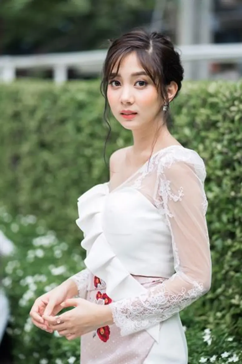 ฉีกคาแรคเตอร์จากสาวหวาน สาวแก่นมาเป็นสาวร...