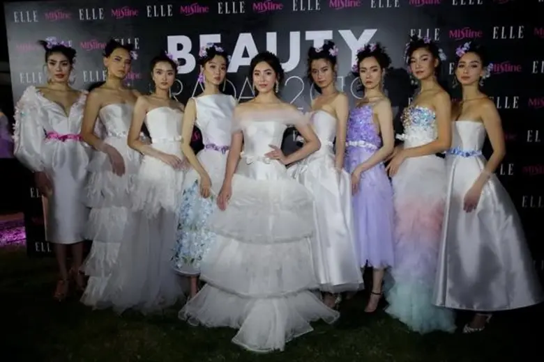 ELLE เผยเทรนด์เมคอัพสุดชิคจากรันเวย์ 4 ฤดู สวยรับปีกุน