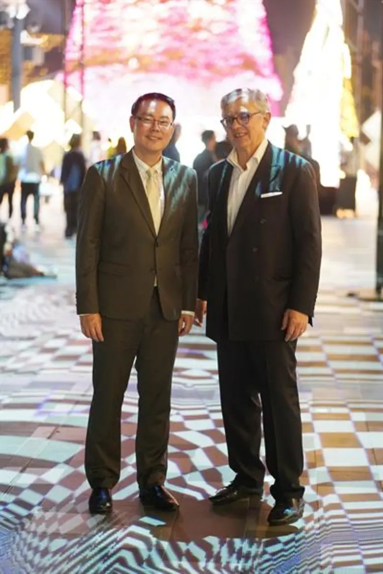 'ไอคอนสยาม’ จัดงาน “แบงค็อก อิลลูมิเนชั่น แอท ไอคอนสยาม” อลังการขบวนต้นคริสต์มาสเอกลักษณ์ไทย ตระการตากับฟลอร์แมปปิ้งสุดล้ำ ครั้งแรกในประเทศไทยยิ่งใหญ่ริมแม่น้ำเจ้าพระยา