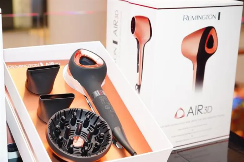 รู้จักผู้ช่วยใหม่จากนิวยอร์ก Remington Air3D ความลับผมสวยเก๋ของ สาวเมทัล สุขขาว