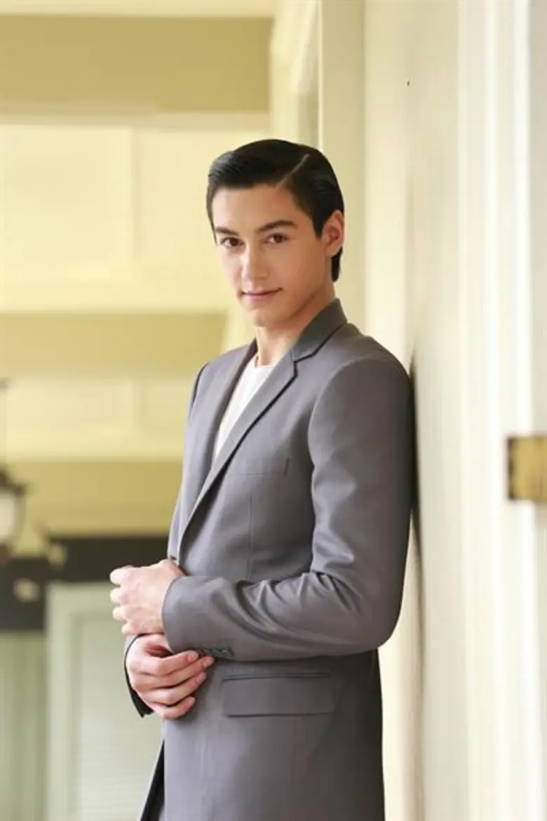 “ปีเตอร์ เดนแมน” คุณพ่อยีราฟสุดหล่อออร่าแรง ในละคร “รักพลิกล็อก” ทำสาวๆ หวั่นไหวใจละลาย