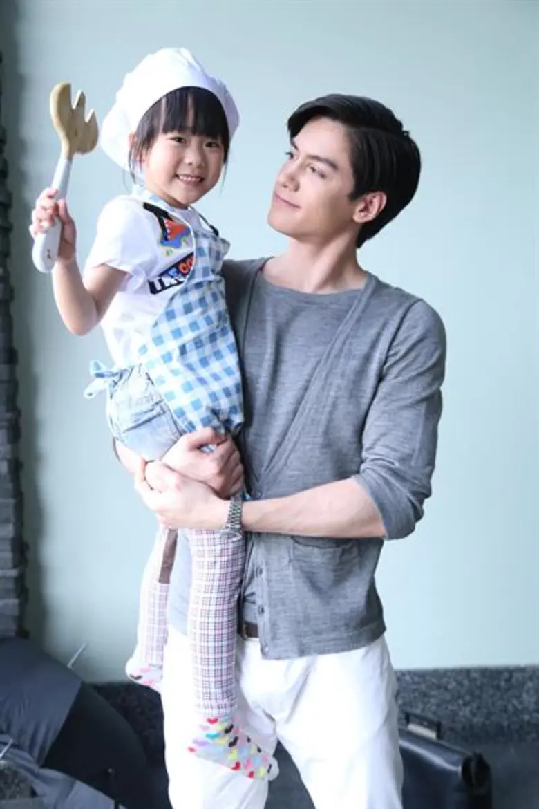 “ปีเตอร์ เดนแมน” คุณพ่อยีราฟสุดหล่อออร่าแรง ในละคร “รักพลิกล็อก” ทำสาวๆ หวั่นไหวใจละลาย