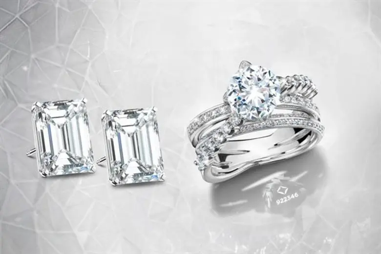 ชมเพชรกะรัตหายาก ระดับ 6 ดาว ครั้งแรกในไทย  “ยูบิลลี่ ไดมอนด์” จัดให้ในงาน เดอะ เลเจนดารี ออฟ กะรัต