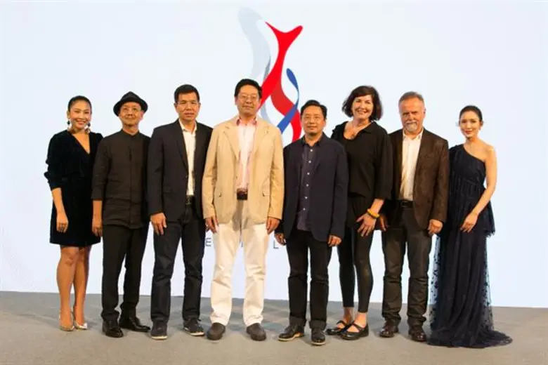 “บีจีซี” เปิด “Thailand Glass Art Festival 2018” นิทรรศการศิลปะจากการเป่าแก้วครั้งแรกของไทย และอาเซียน ตระการตา 40 ผลงานมาสเตอร์พีซ ศิลปินระดับโลก