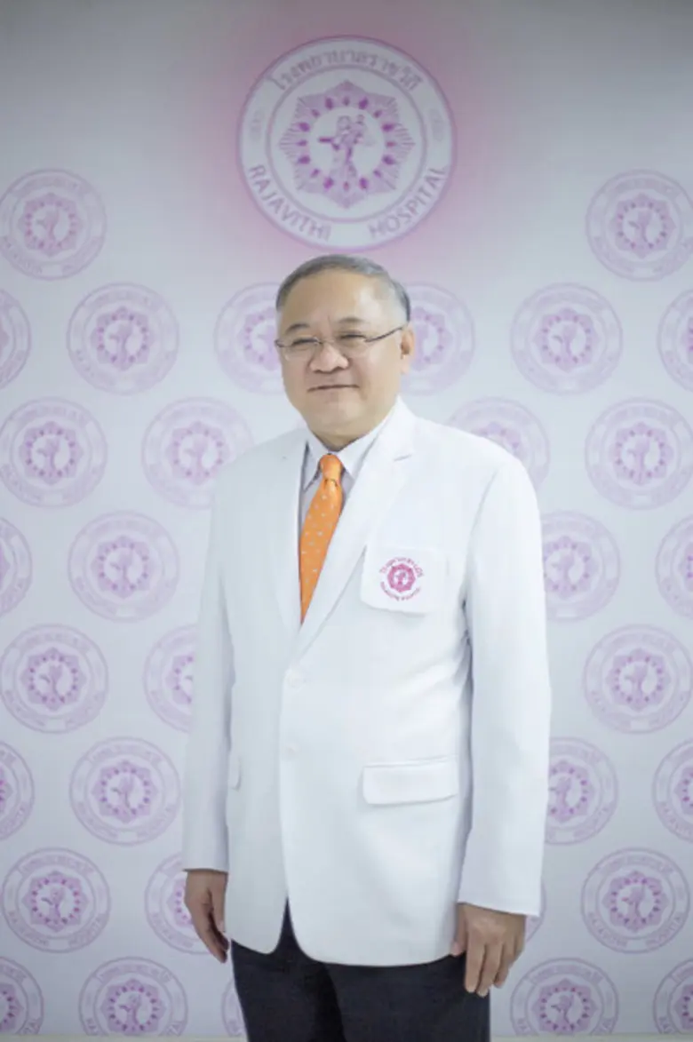 นพ.มานัส โพธาภรณ์ ผู้อำนวยการ โรงพยาบาลรา...