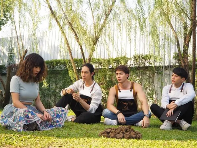 “หมูมิ้นท์” ผวากลัวโดนม้าดีด! เหงื่อตกลุยเดี่ยวเข้าฉากเลี้ยงม้า