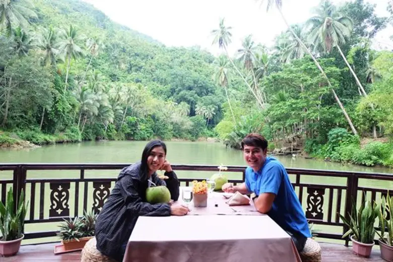 ทีวีไกด์: รายการ "สมุดโคจร On The Way" จ๊อบ ขอปะทะ กระติ๊บ กับภารกิจสุดโหด ตะลุยดินแดนมหัศจรรย์แห่ง Bohol