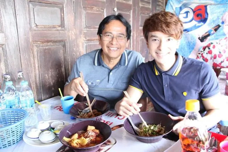 “บิว-พงค์พิพัฒน์” อิ่มใจพาพ่อทำบุญเนื่องใน “วันพ่อ”