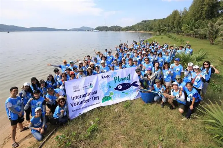 นายวิคเตอร์ เซียห์ ประธานกรรมการและประธาน...