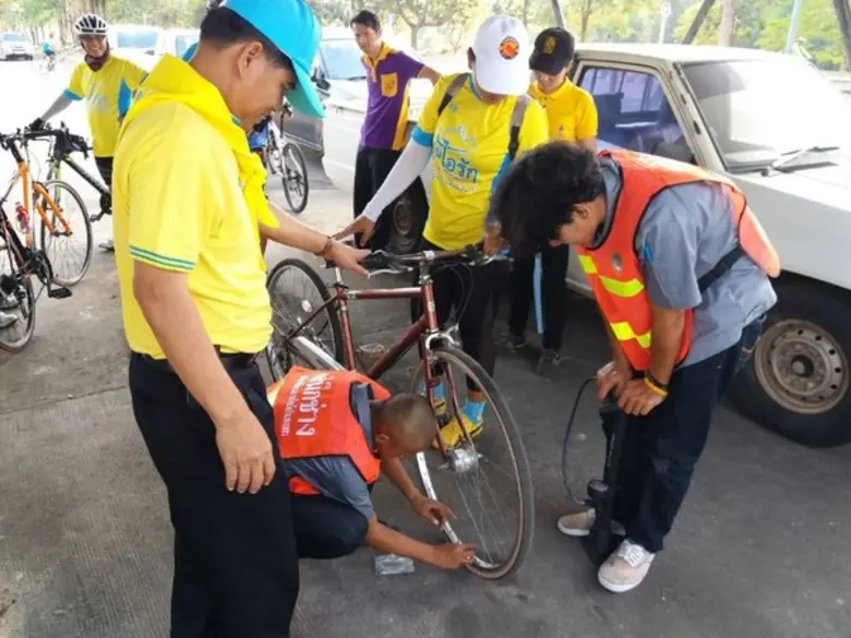 สนพ.กำแพงเพชร ให้บริการตรวจเช็คสภาพรถจักรยาน วันซ้อมปั่น “Bike อุ่นไอรัก”