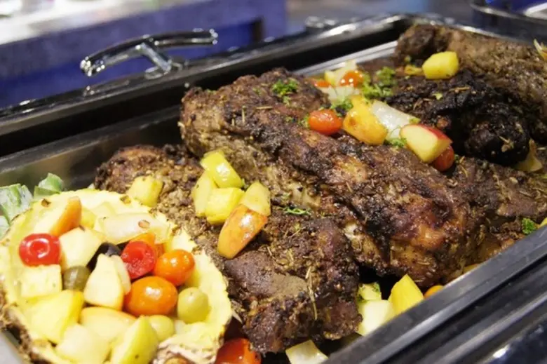 ร่วมเฉลิมฉลองเทศกาลแห่งความสุขร่วมกัน กับครอบครัวและคนที่คุณรัก ที่ห้องอาหารรามา โรงแรมฟูราม่า สีลม กรุงเทพ	