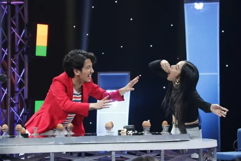 ทีวีไกด์: รายการ “บัดดี้ตีไข่” ดีเจมะตูม – แพท เผากันมันหยด กลางรายการ “บัดดี้ตีไข่” ก่อนกรี๊ดลั่นกับบุคคลปริศนา