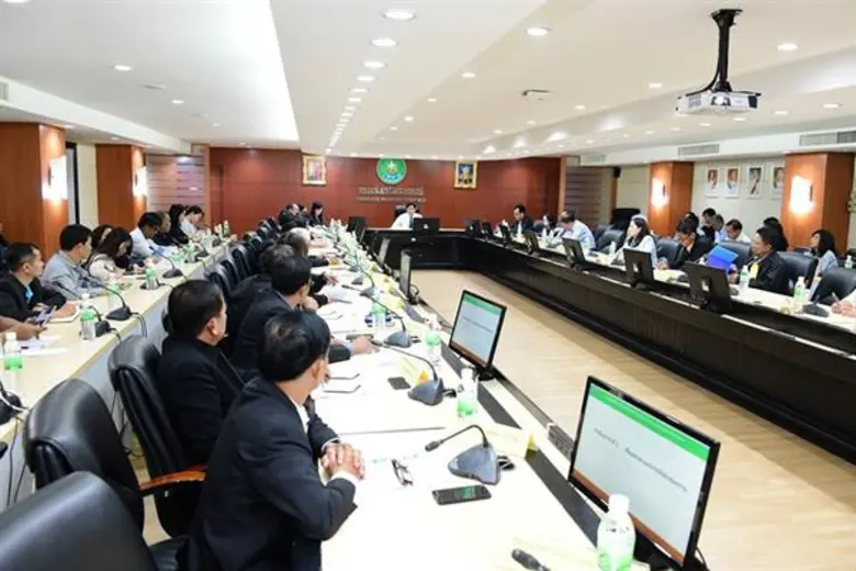 กรมส่งเสริมสหกรณ์ดัน 18 สหกรณ์สวนยางรวบรวมยางส่งออก 100,000 ตัน หลังครม.มีมติอนุมัติสินเชื่อเสริมสภาพคล่องวงเงิน 5,000 ล้านบาท