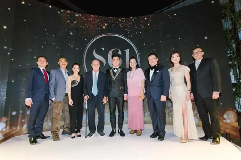 นายเฮนรี ชาน (กลาง) รองประธานกรรมการบริษั...