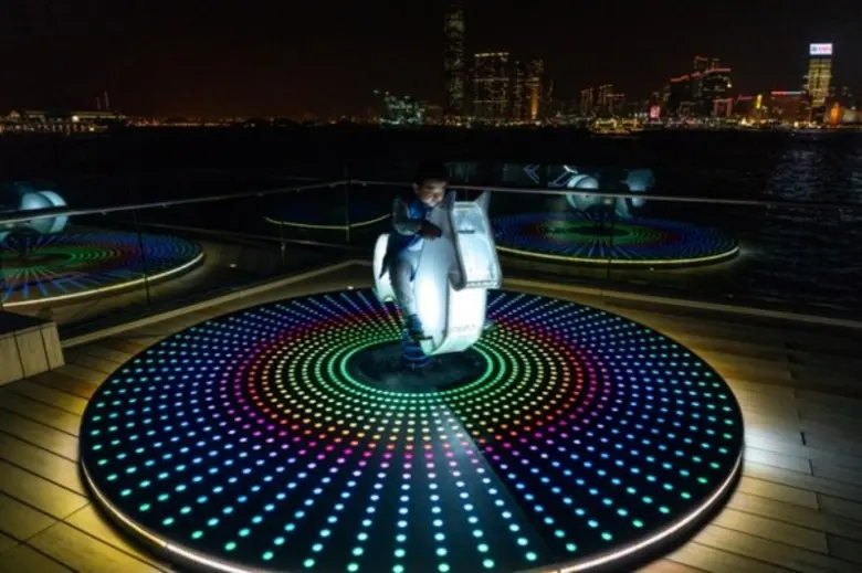 ชมสีสันไฟประดับใจกลางฮ่องกงในงาน Hong Kong Pulse Light Festival