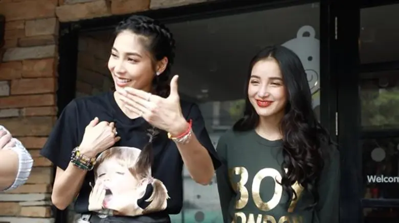 ทีวีไกด์: รายการ “เหย้าเยือนเพื่อนกัน” “แพท-บูม” ควงคู่เมาท์!! การันตีความซี้ย่ำปึ้ก