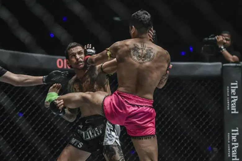 YODSANKLAI IWE FAIRTEX SCORES STUNNING KNOCKOUT VICTORY OVER LUIS REGIS KIAMRIAN ABBASOV MAKES AGILAN THANI TAP IN ROUND ONE JIHIN RADZUAN OUTLASTS JENNY HUANG IN THRILLER