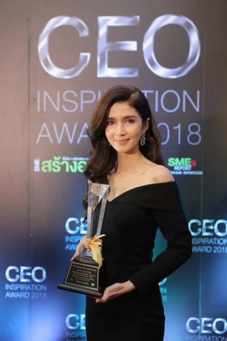 นิตยสาร SMEs สร้างอาชีพ จัดงานมอบรางวัลสุดยิ่งใหญ่ CEO Inspiration Award 2018 ปีที่ 2 คัดสรรผู้นำที่มีแรงบันดาลใจเป็นต้นแบบด้านธุรกิจกว่า 28 ท่าน ตอกย้ำภาพรวมของ SMEs ที่มีนักบริหารอย่างมีคุณภาพ