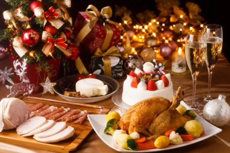 ในวันอังคารที่ 25 ธันวาคม ห้องอาหารดีไลท์...