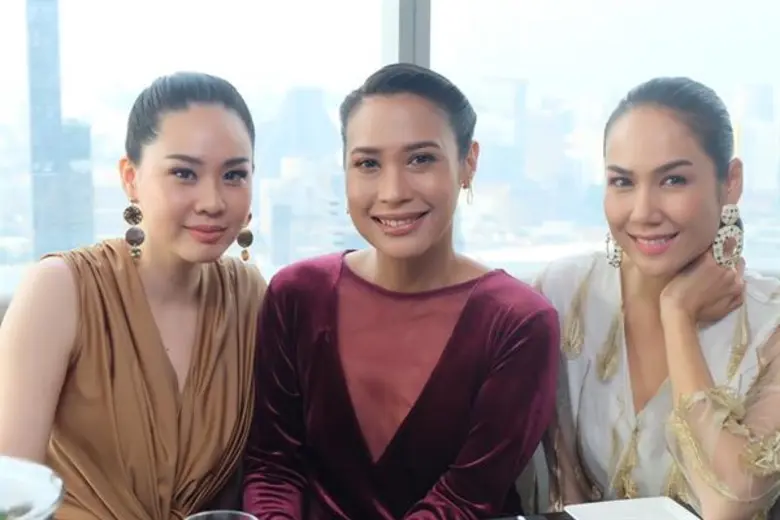 "ทราย เจริญปุระ สุดอัดอั้นเปิดใจหัวอกลูก หลังถูกมองประจานแม่ตัวเอง?