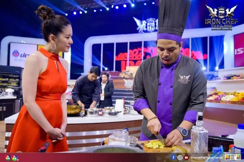 ทีวีไกด์: รายการ "เชฟกระทะเหล็ก ประเทศไทย" “เชฟกระทะเหล็ก” เปิดศึกเขย่าบัลลังก์แชมป์  “เชฟเอมิท” งัดสูตรเด็ดปะทะเดือด “เชฟอาร์ท”