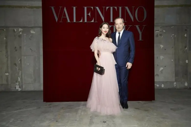 “วาเลนติโน พรี ฟอลล์ 2019” สวยสดสะกดสายตาโลกผสานแนวคิด “การเว้นระยะ” กับ “ระบายลูกไม้” เสน่ห์เหลือร้ายแห่งเมซอง