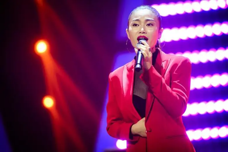 เป็นรอบบลายด์ออดิชั่นค่อยๆ เข้มข้นขึ้นเรื...