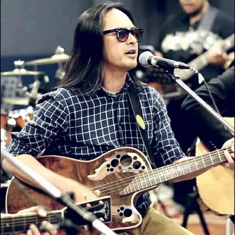 มองความรักแบบรู้จักชีวิต ผ่านเพลง “บังคับให้ยอมรับได้” เพลงใหม่จาก อ้อม-จารุวัฒน์