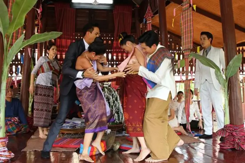 “ไนกี้ - จูน” วิวาห์สลาย  “ใบเตย” เลือดร้อนถล่มงานแต่งเละ !!