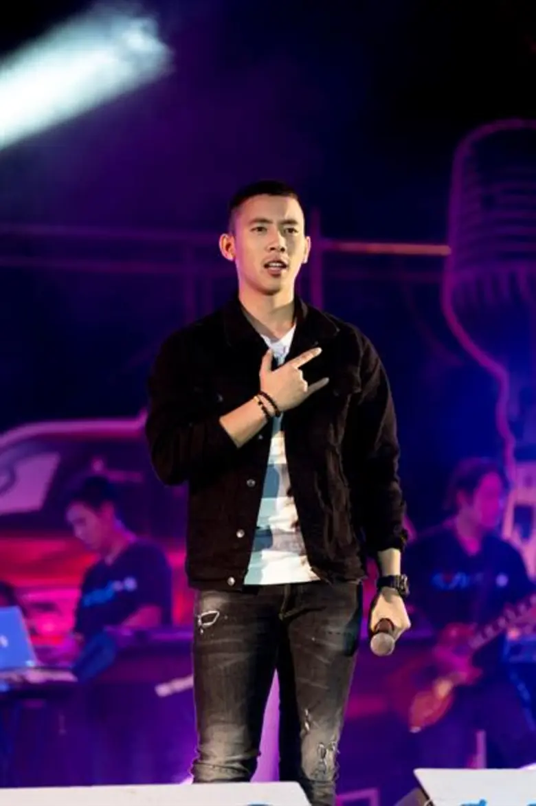 เบิ้ล ปทุมราช ควงแขน กระแต อาร์สยาม ระเบิดความมันส์ คอนเสิร์ตสบายดีทีวี สนั่นนิคม จ.สระบุรี