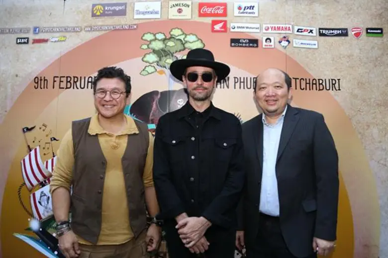 2 หนุ่มสุดเท่ห์ ฮิวโก้-กรีซซี่ คาเฟ่ ร่วมงานแถลงข่าว ชวนชาวยิปซี สัมผัสความเสรี มิวสิค แอนด์ไลฟ์สไตล์ เฟสติวัล ในงาน 'Gypsy Carnival’ ครั้งที่ 4