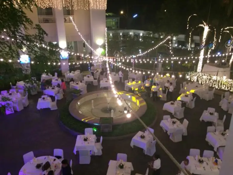 เทศกาลแห่งความสุขนี้ โรงแรมแคนทารี เบย์ ร...