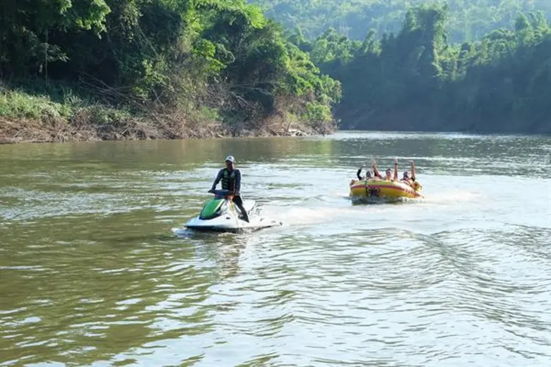 ทริปนี้ดีต่อใจ จ๊อบ-นิธิ สมุทรโคจร นำทีมโ...