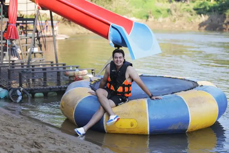 ทีวีไกด์: รายการ "สมุดโคจร On The Way" ชวนหลง "กาญจน์สักครั้งหนึ่ง" อันซีนดินแดนแห่งสงคราม