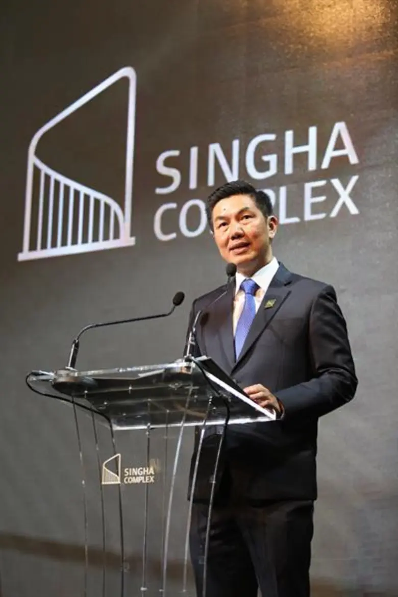 'สิงห์ คอมเพล็กซ์’ เปิดตัวยิ่งใหญ่อลังการพร้อมทัพคนดัง ตบเท้าร่วมแสดงความยินดีกันอย่างล้นหลาม สมศักดิ์ศรี โครงการลักชัวรี มิกซ์ ยูส แห่งแรกบนอโศก-เพชรบุรี