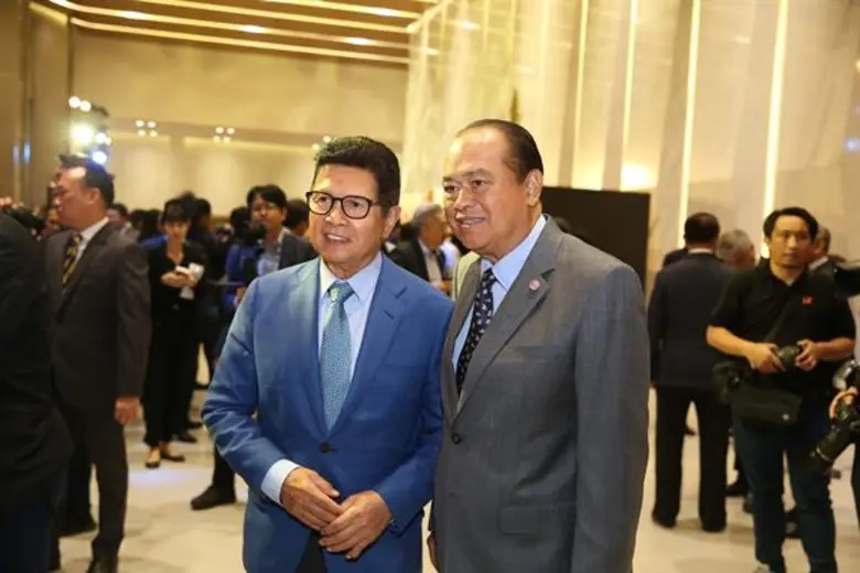 'สิงห์ คอมเพล็กซ์’ เปิดตัวยิ่งใหญ่อลังการพร้อมทัพคนดัง ตบเท้าร่วมแสดงความยินดีกันอย่างล้นหลาม สมศักดิ์ศรี โครงการลักชัวรี มิกซ์ ยูส แห่งแรกบนอโศก-เพชรบุรี