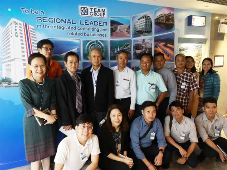 ทีมกรุ๊ป นำโดย ดร. สิรินิมิตร บุญยืน รองประธานเจ้าห...