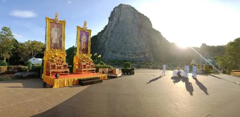 ชลบุรี จัดใหญ่!! งามแสงไฟโคมประทีป บูชาองค์พระคู่ชีพชาวเขาชีจรรย์