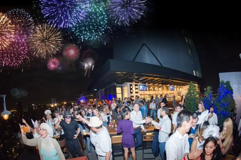 บรูสกี้ เชิญร่วมฉลองส่งท้ายปีเก่า ต้อนรับ...