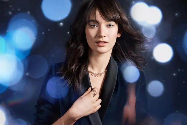 มอบประกายเจิดจรัส บนคริสตัลชิ้นงามเหนือกาลเวลาฉลองเทศกาลแห่งความสุขส่งท้ายปี ด้วยคอลเลกชั่นสุดพิเศษจากสวารอฟสกี้