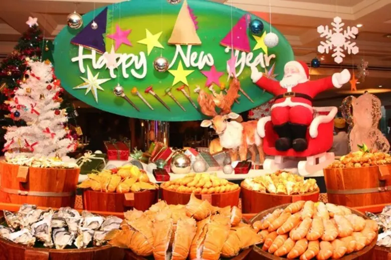 ดิ เอมเมอรัลด์ ค็อฟฟี่ช็อพ โรงแรม ดิ เอมเ...