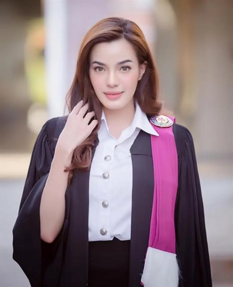 ดีใจหล๊าย...หลาย นางเอกเลือดใหม่ ช่อง 8 "...